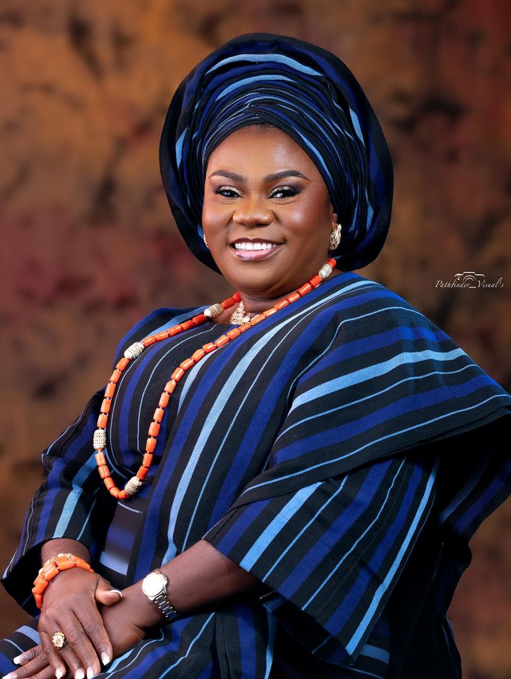 Mrs.Bisi's avatar